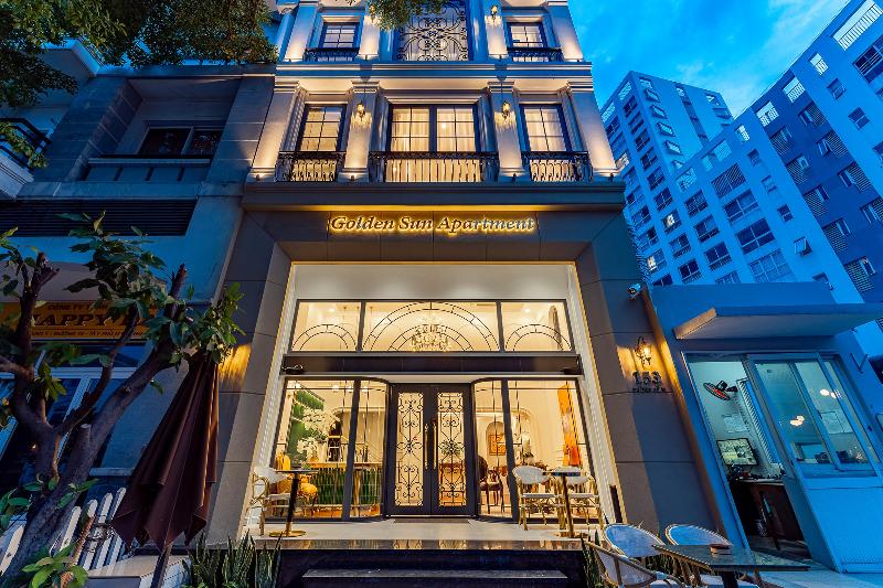Golden Sun Apartment & Hotel By Zuzu image
