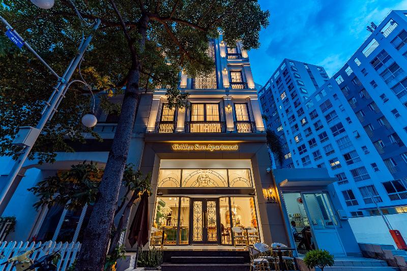 Golden Sun Apartment & Hotel By Zuzu image