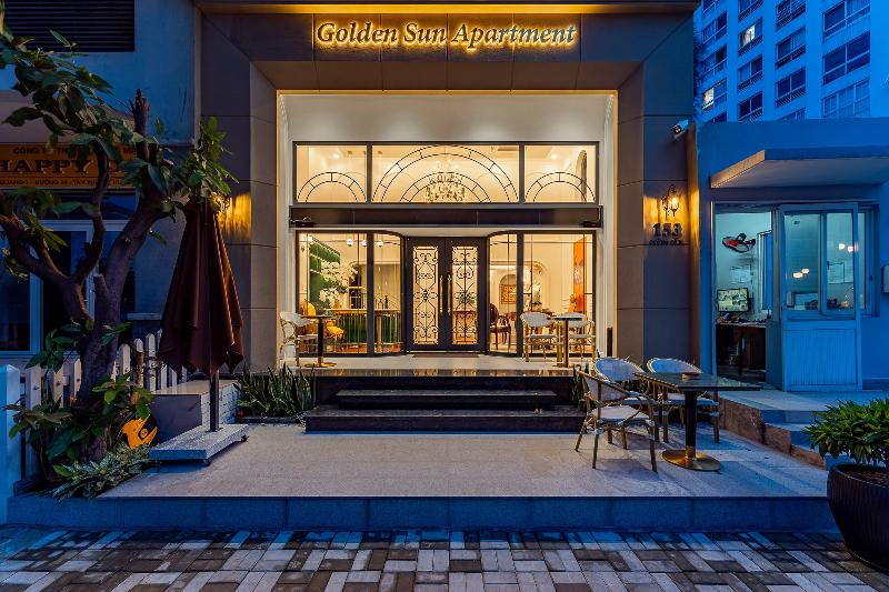 Golden Sun Apartment & Hotel By Zuzu image