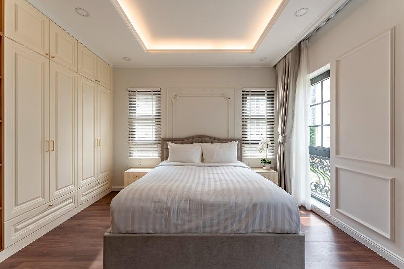 Golden Sun Apartment & Hotel By Zuzu image