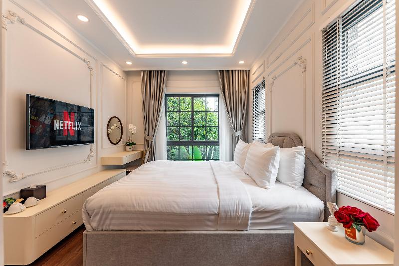 Golden Sun Apartment & Hotel By Zuzu image