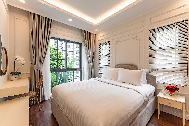 Golden Sun Apartment & Hotel By Zuzu image