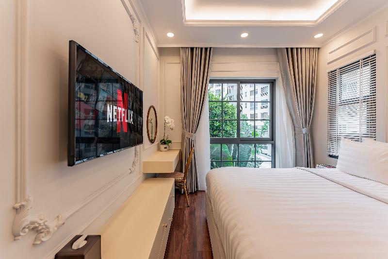 Golden Sun Apartment & Hotel By Zuzu image