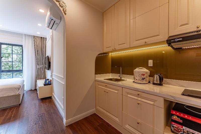 Golden Sun Apartment & Hotel By Zuzu image