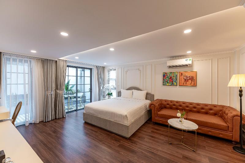 Golden Sun Apartment & Hotel By Zuzu image