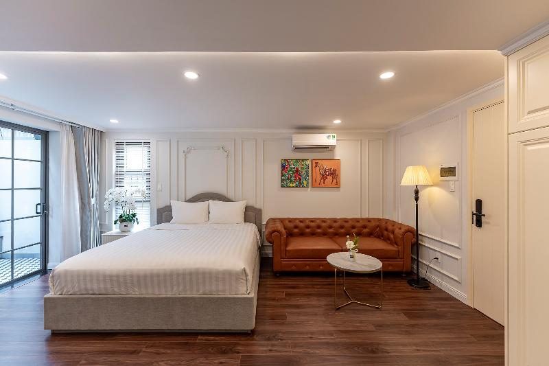 Golden Sun Apartment & Hotel By Zuzu image