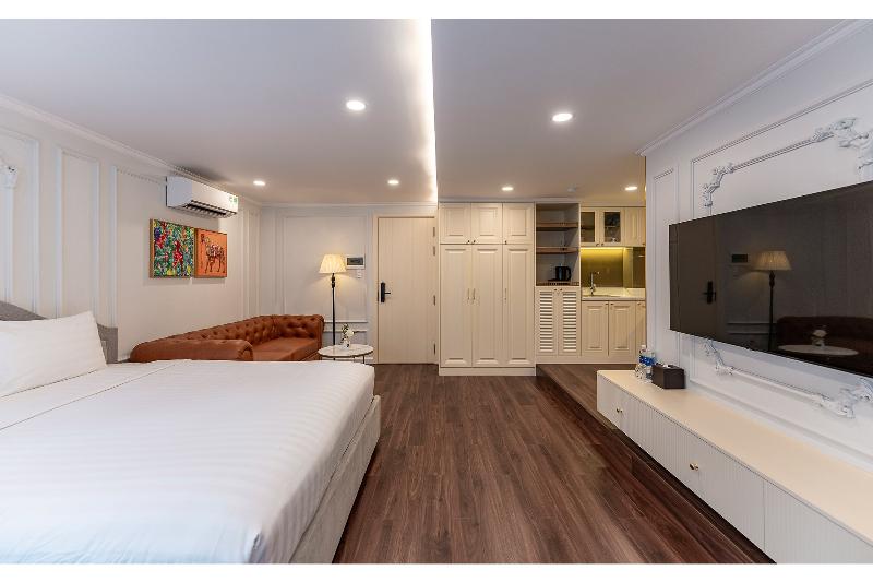 Golden Sun Apartment & Hotel By Zuzu image