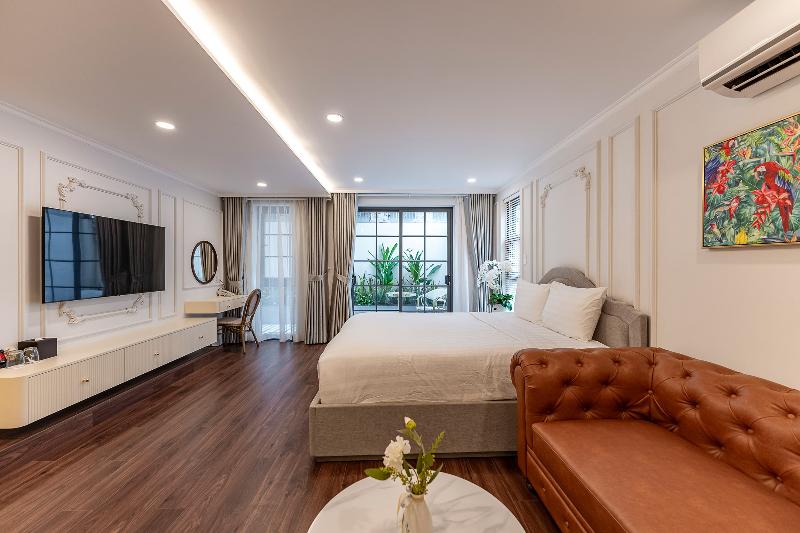Golden Sun Apartment & Hotel By Zuzu image