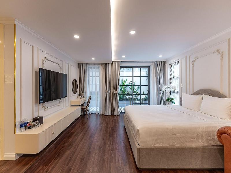 Golden Sun Apartment & Hotel By Zuzu image