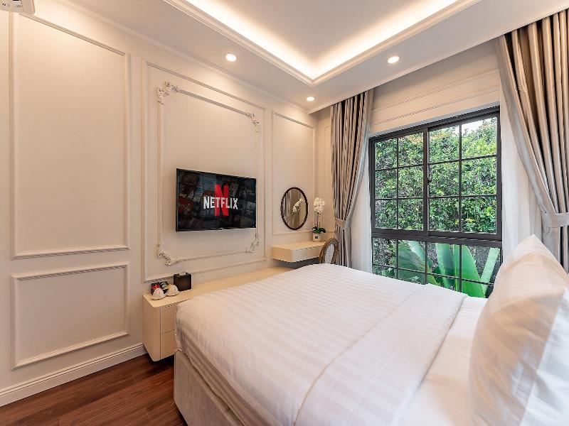 Golden Sun Apartment & Hotel By Zuzu image