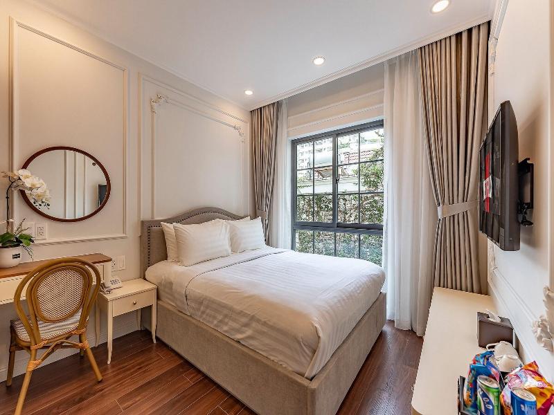 Golden Sun Apartment & Hotel By Zuzu image