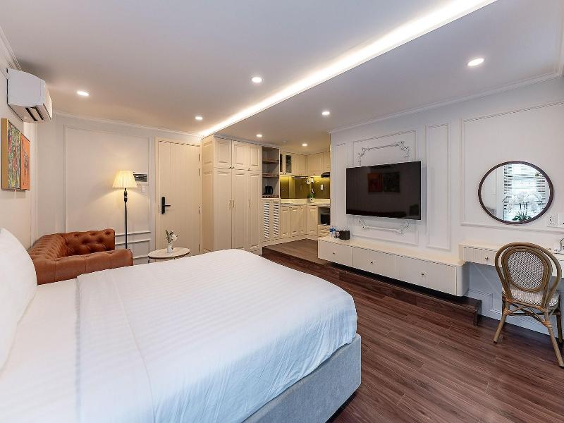 Golden Sun Apartment & Hotel By Zuzu image