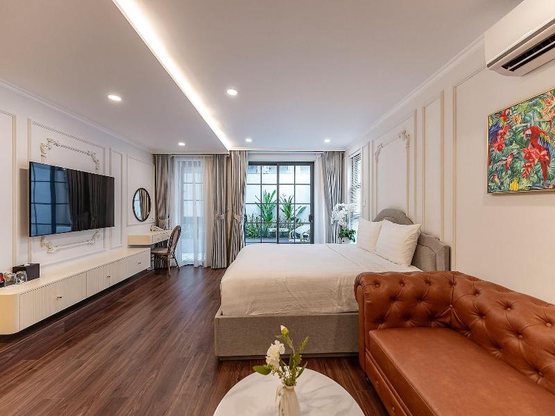 Golden Sun Apartment & Hotel By Zuzu image