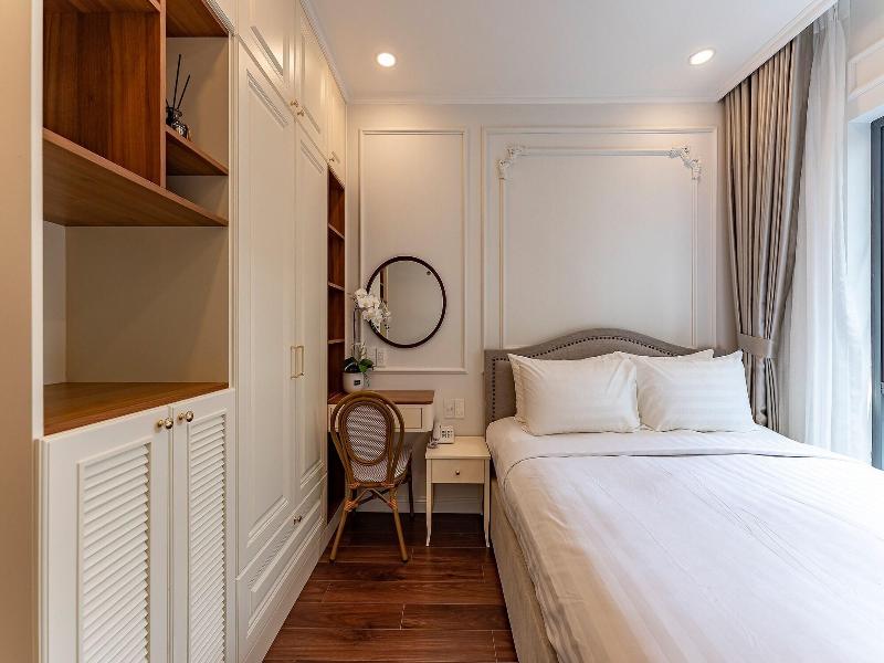 Golden Sun Apartment & Hotel By Zuzu image