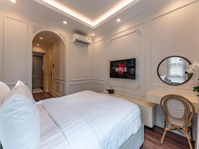 Golden Sun Apartment & Hotel By Zuzu image