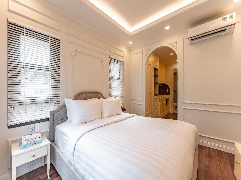 Golden Sun Apartment & Hotel By Zuzu image