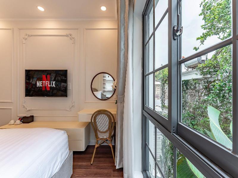 Golden Sun Apartment & Hotel By Zuzu image