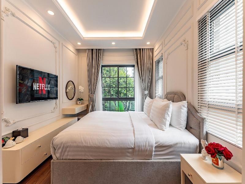 Golden Sun Apartment & Hotel By Zuzu image