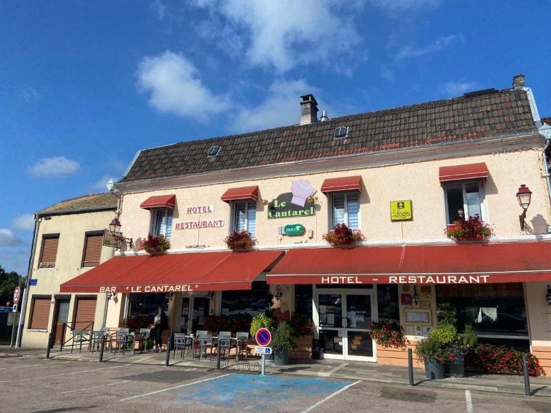 Logis Hotel Le Cantarel image