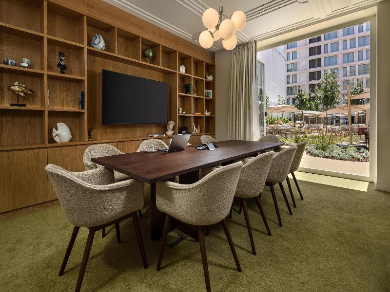 Duo Hotel Lisbon, Curio Collection by Hilton image