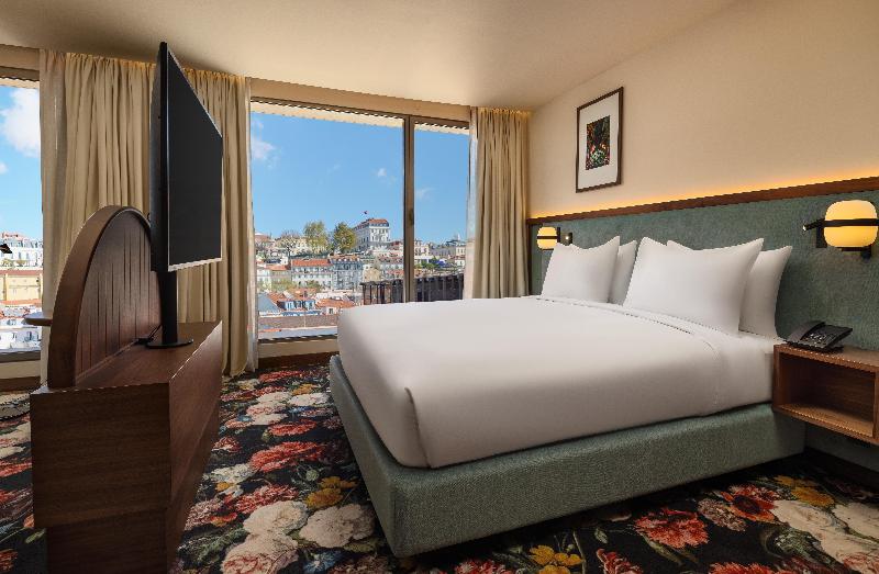 Duo Hotel Lisbon, Curio Collection by Hilton image