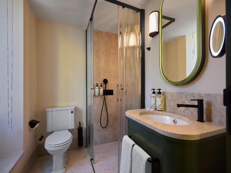 Duo Hotel Lisbon, Curio Collection by Hilton image