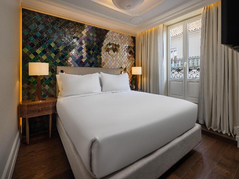 Duo Hotel Lisbon, Curio Collection by Hilton image