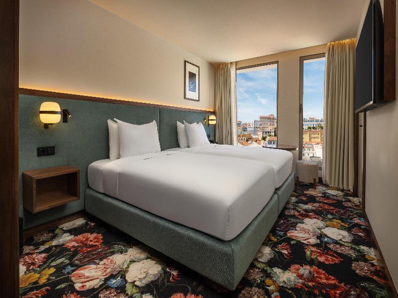 Duo Hotel Lisbon, Curio Collection by Hilton image