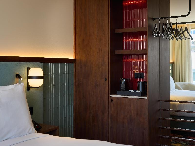 Duo Hotel Lisbon, Curio Collection by Hilton image