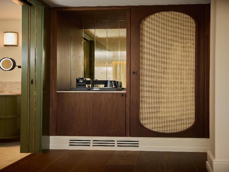 Duo Hotel Lisbon, Curio Collection by Hilton image