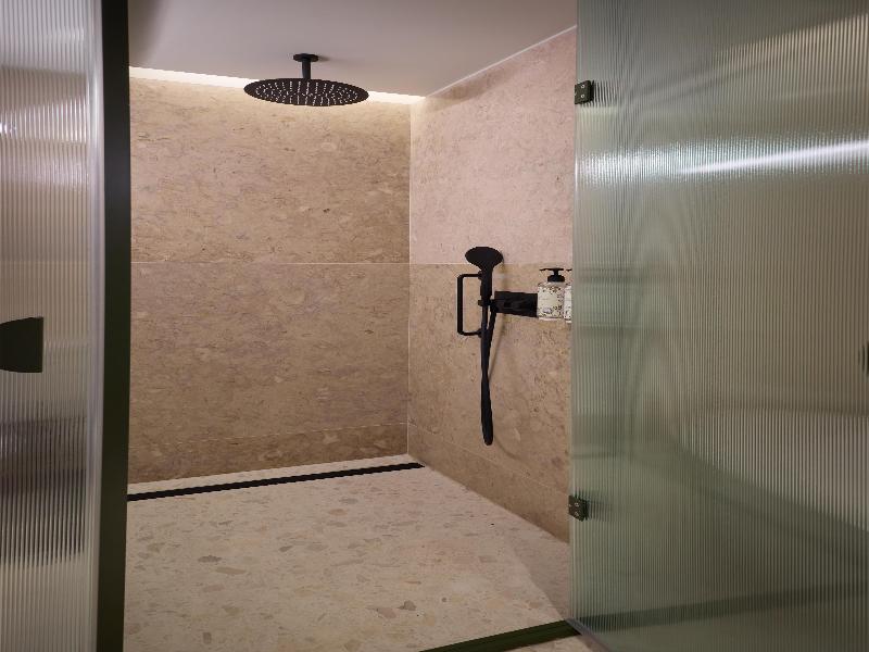 Duo Hotel Lisbon, Curio Collection by Hilton image