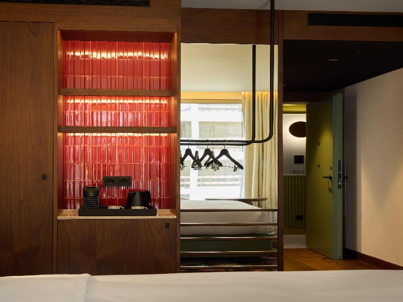 Duo Hotel Lisbon, Curio Collection by Hilton image