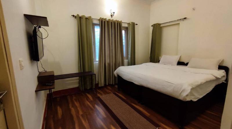 Dew Drops Homestay image