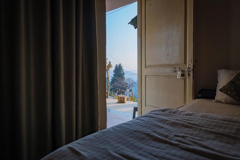 Dew Drops Homestay image