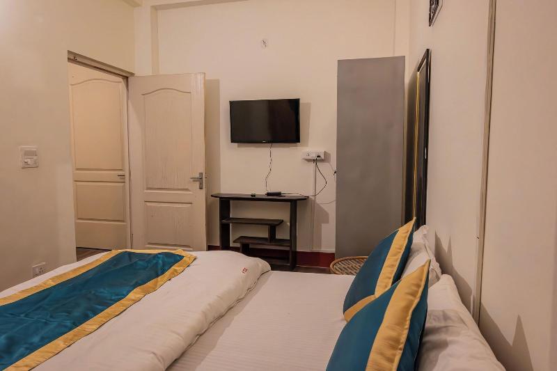 Dew Drops Homestay image