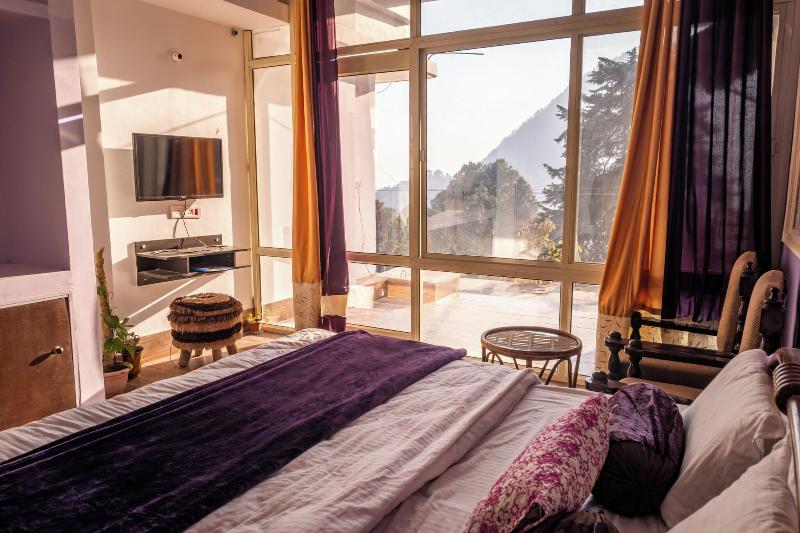 Dew Drops Homestay image