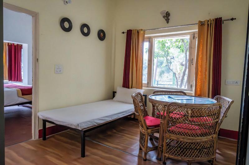 Dew Drops Homestay image
