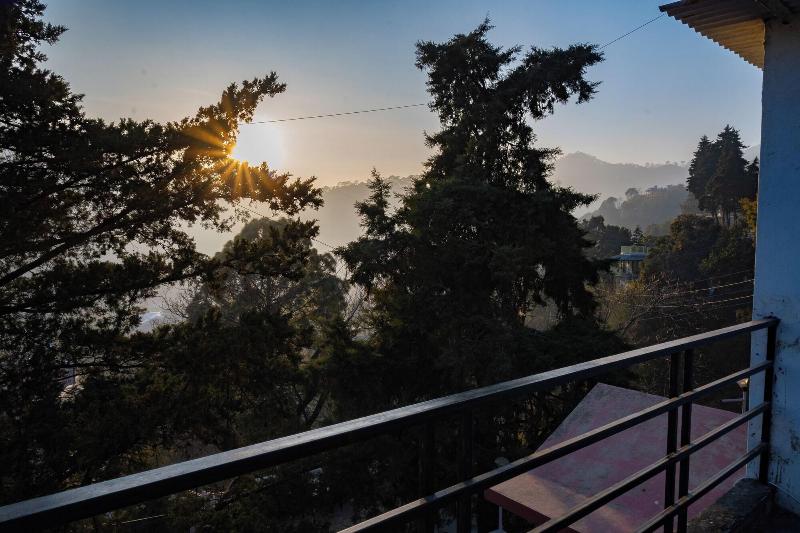 Dew Drops Homestay image