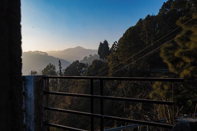 Dew Drops Homestay image