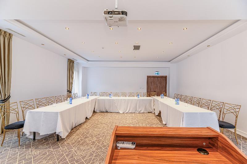 Hotel Central Pascani image