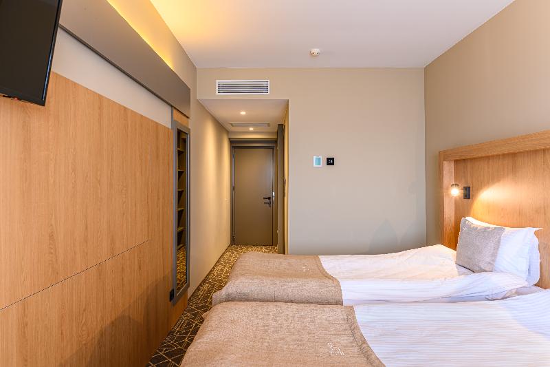 Hotel Central Pascani image