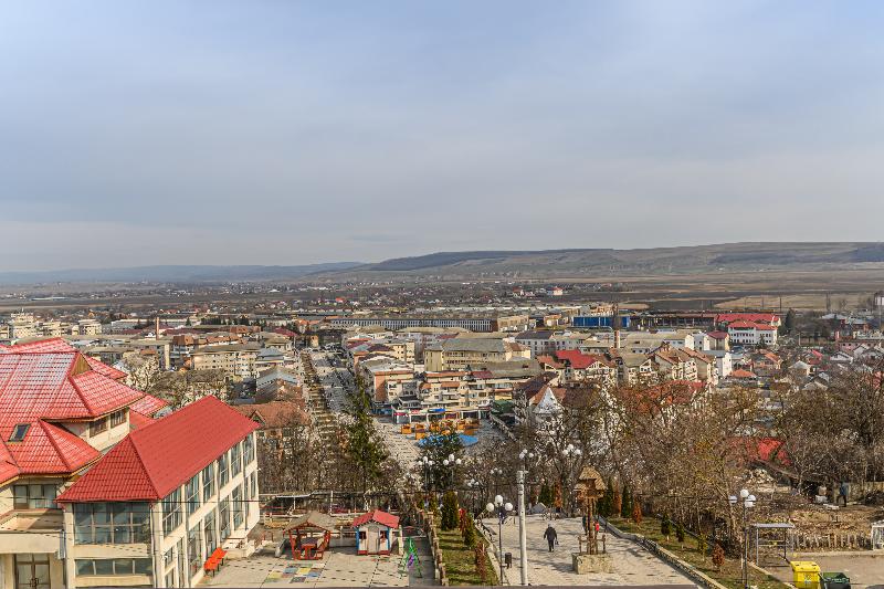 Hotel Central Pascani image