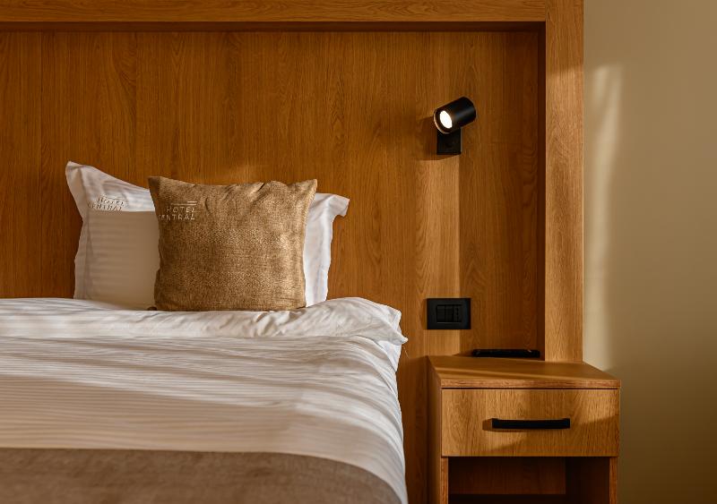 Hotel Central Pascani image