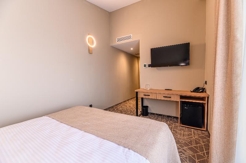 Hotel Central Pascani image