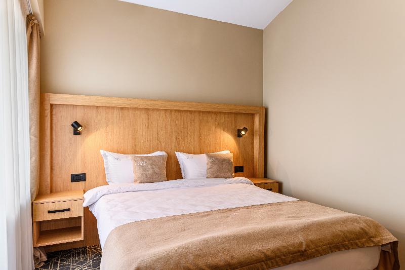 Hotel Central Pascani image