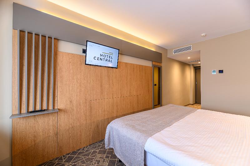 Hotel Central Pascani image