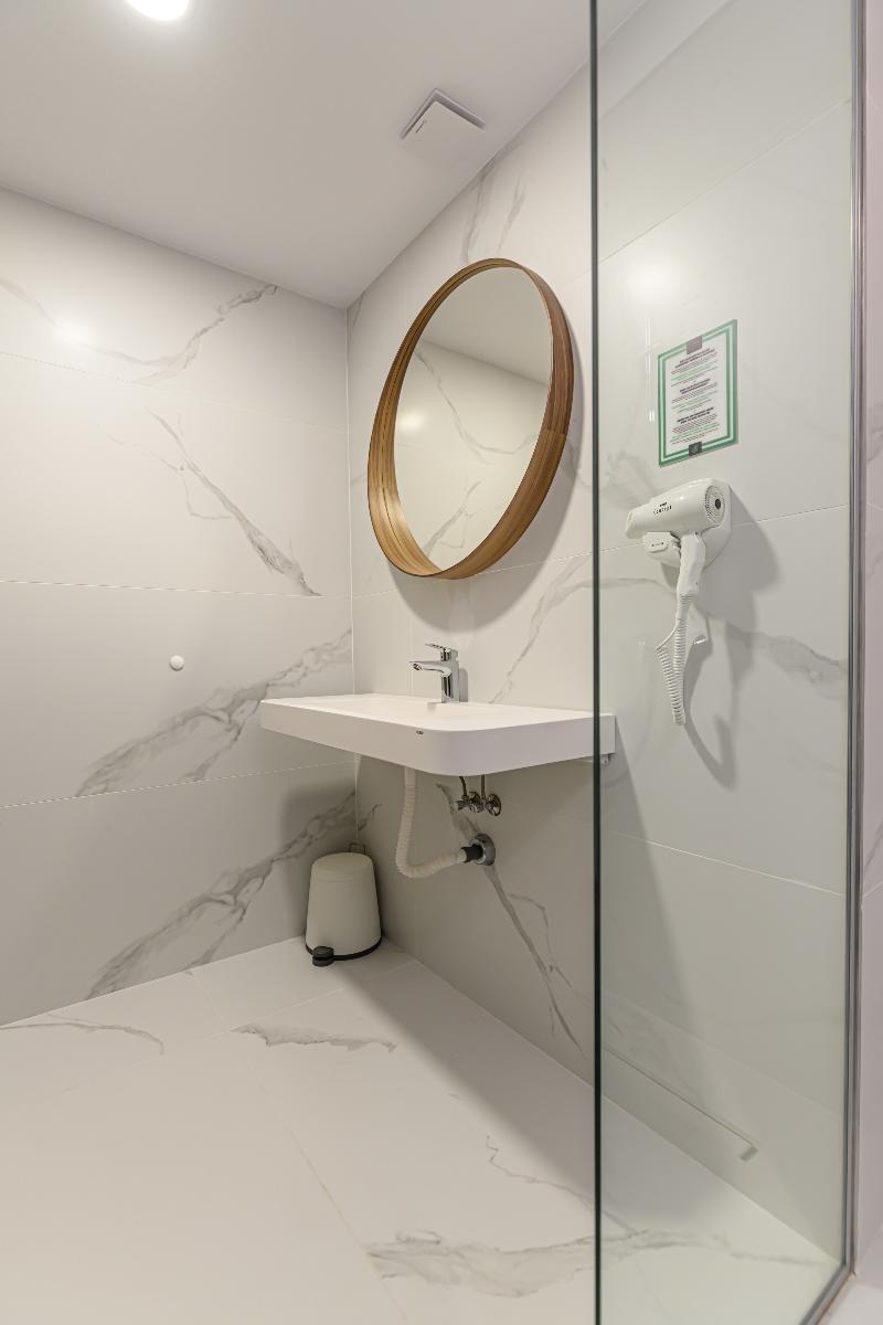 Hotel Central Pascani image