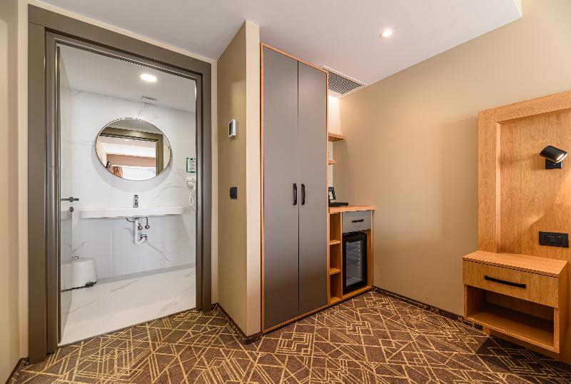 Hotel Central Pascani image