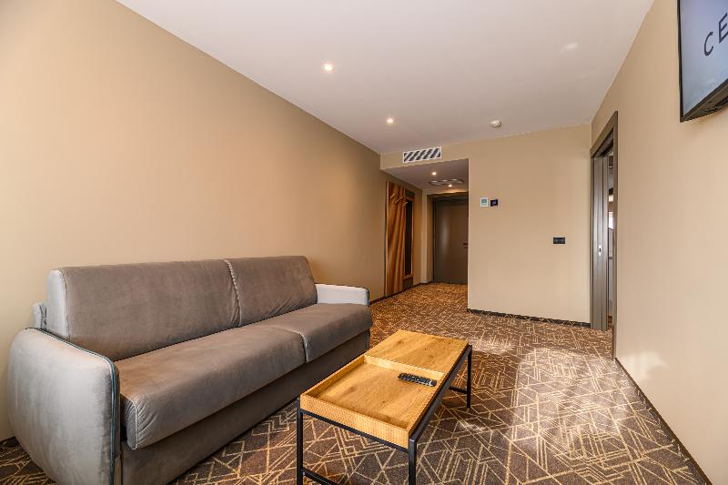 Hotel Central Pascani image