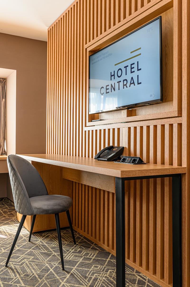 Hotel Central Pascani image